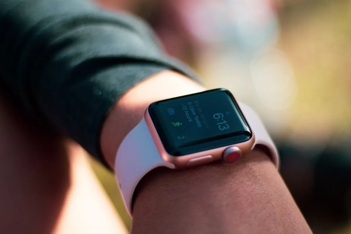 smartwatch wrist
